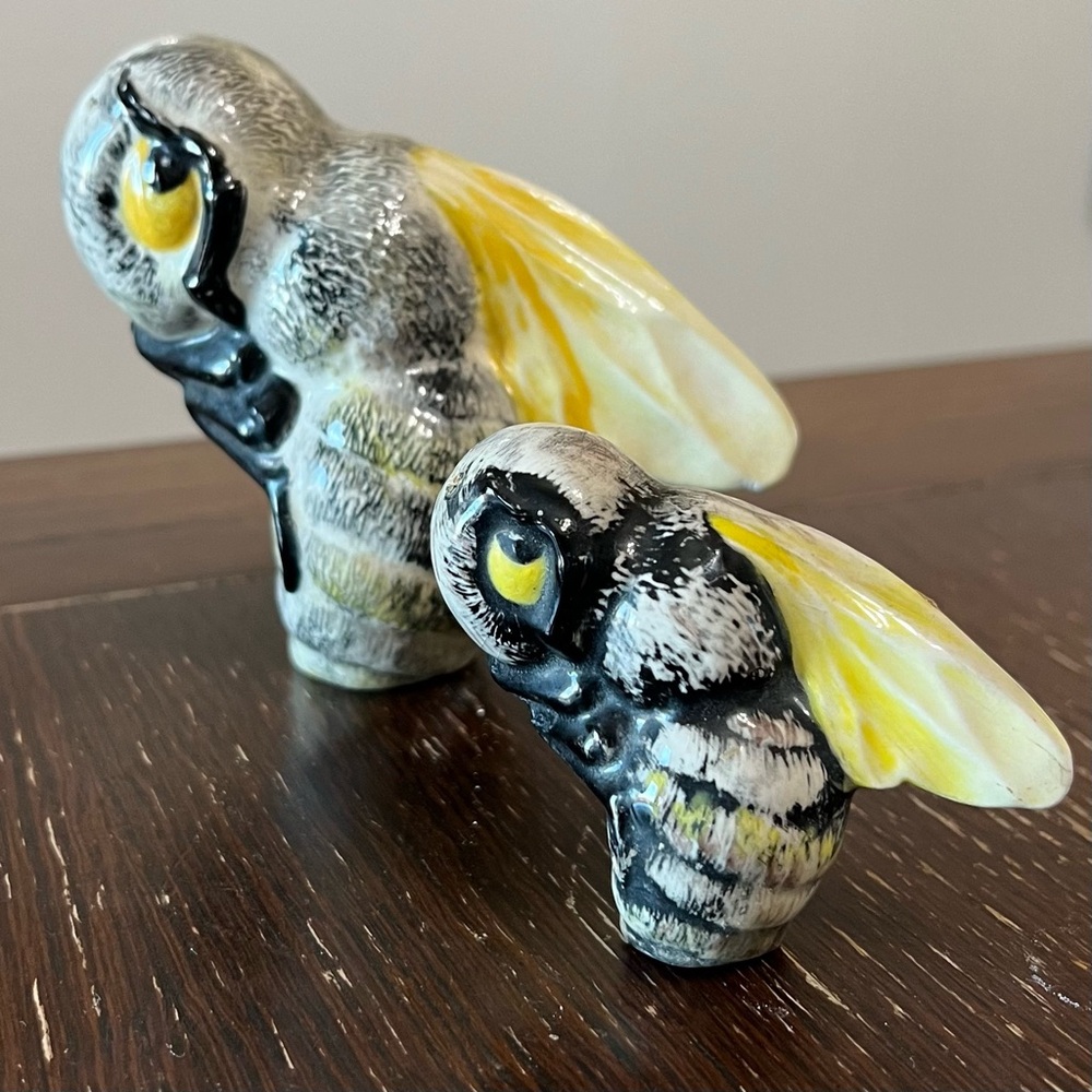Vintage, MCM, unique Bumblebee Mother Baby statue figurine SET OF TWO. Ceramic